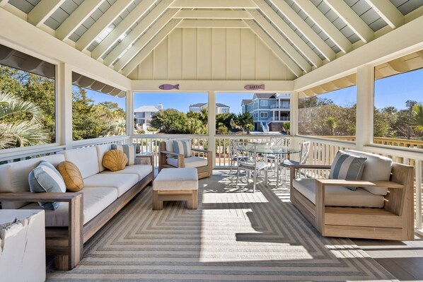 المنطقة المحيطة بالمنشأة