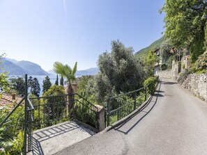 Property grounds - Holiday Home Acquaseria by Lake Como (aquaseria)