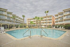 A heated pool - Beach Hair; Don't Care, Spring Break is Calling, Book Now! (Galveston)
