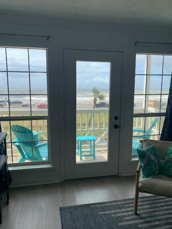 Interior - Enjoy up to 35% off High Season rates for a limited time - Beach Hair; Don't Care! (Galveston)