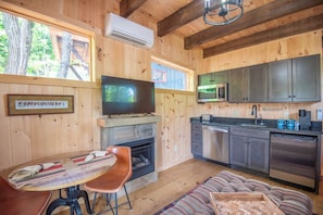 Réfrigérateur, micro-ondes, plaque de cuisson, lave-vaisselle