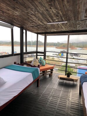 经典开间, 阳台, 湖景 | 免费 WiFi