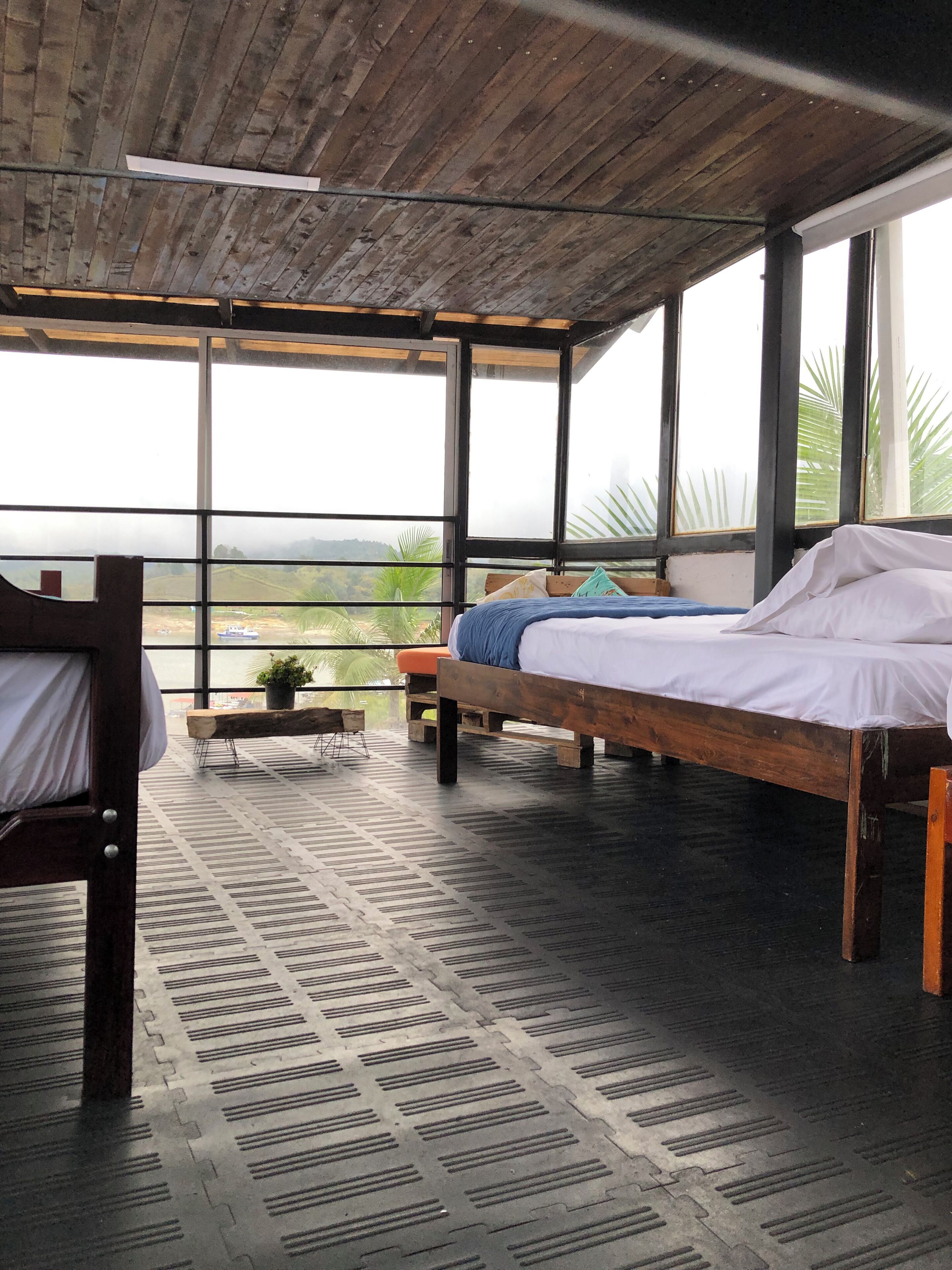 Photo - Balcones Del Lago