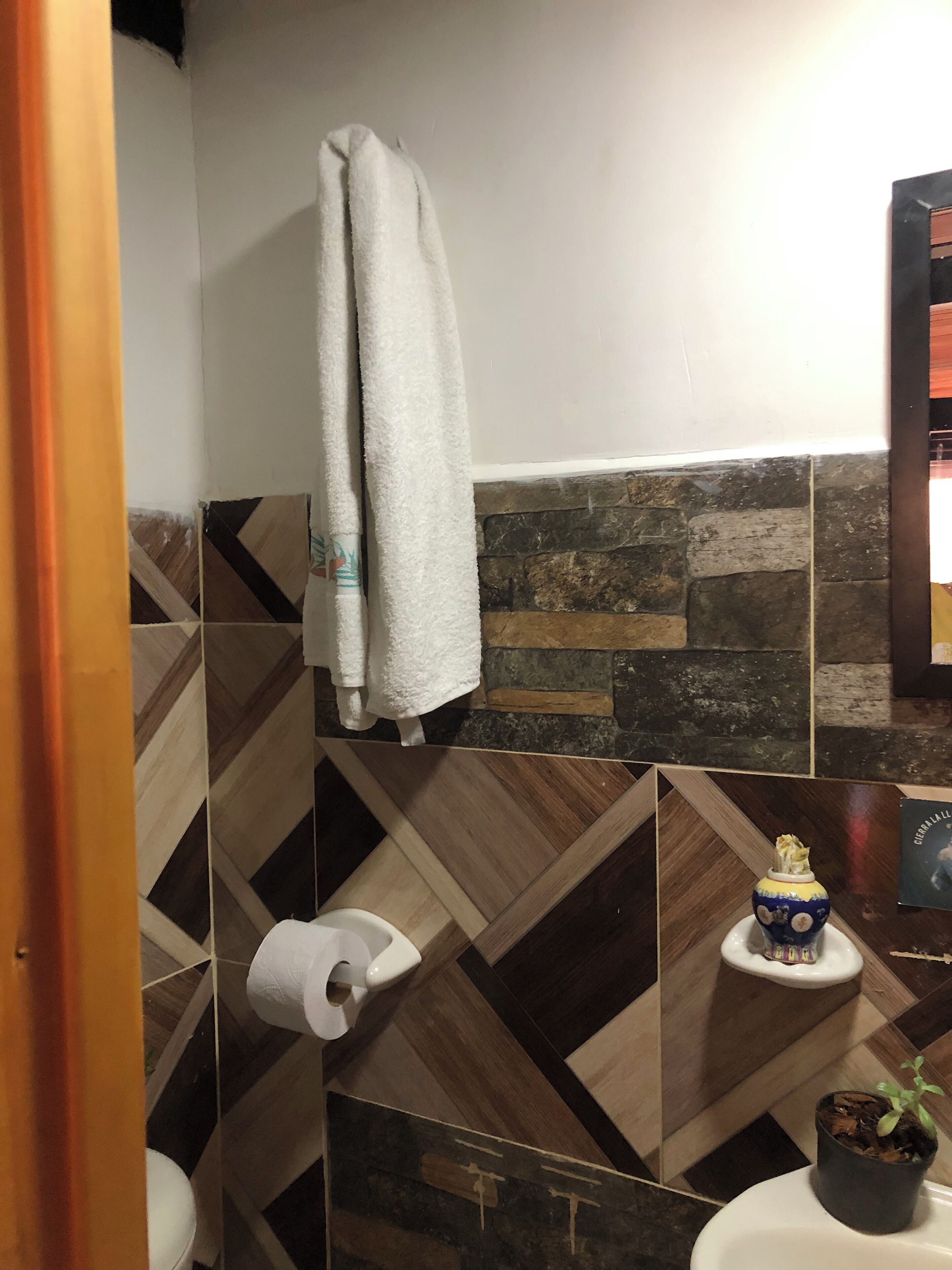 Photo - Balcones Del Lago