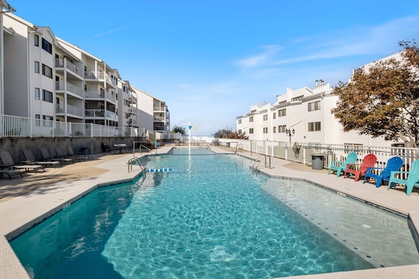 Pool - 3 Bedroom Osage Beach Condo w/ Pool & Main Channel Views (Osage Beach)