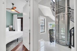 6 sovrum, strykjärn/strykbräda, gratis wi-fi och sängkläder