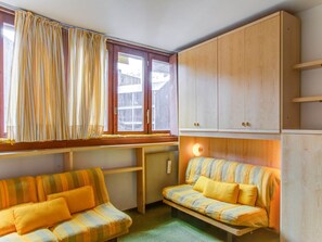TV - Apartment in Cervinia with Ski Access (Cervinia)