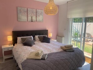 4 bedrooms, iron/ironing board, WiFi - Villa in Salobrena near Tropical Pool & Beach (Salobreña)