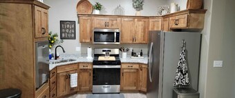 "OurRetreat" Awaits You - In Spring Valley near Milford Lake, Fort Riley and KSU