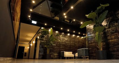 Tibet Hotel am Airport