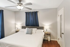 2 bedrooms, desk, iron/ironing board, free WiFi