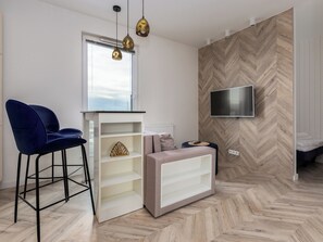 TV
