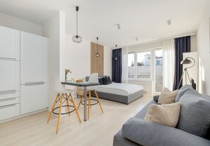 Iron/ironing board, WiFi, bed sheets - Potulicka Coffee Studio (Szczecin)