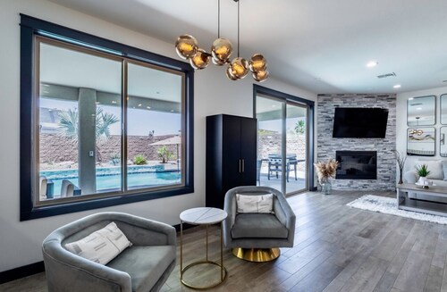 Palo Verde Lake House w/ Pool