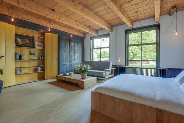 6 quartos, Wi-Fi de cortesia