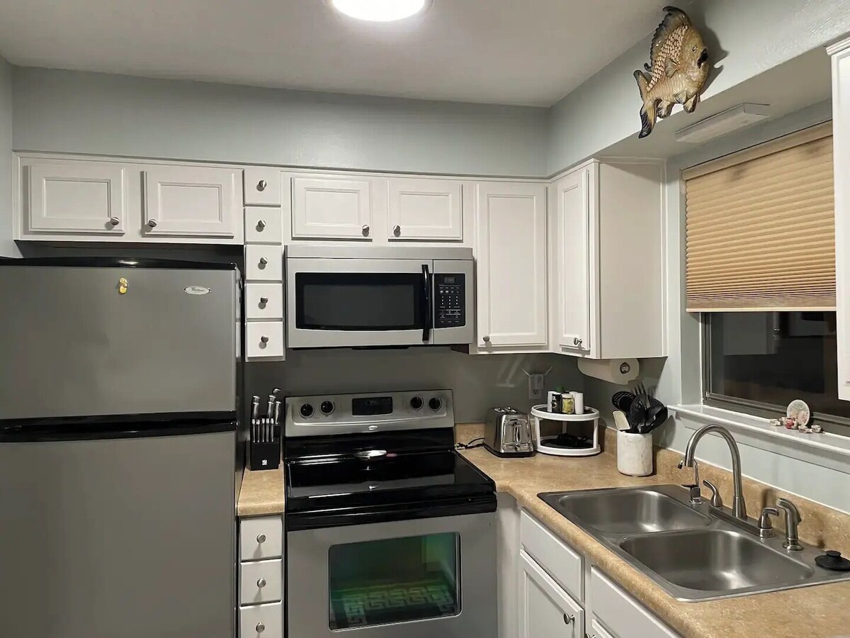 Photo 9 of Lovely 2 Bedroom condo in Destin + private balcony