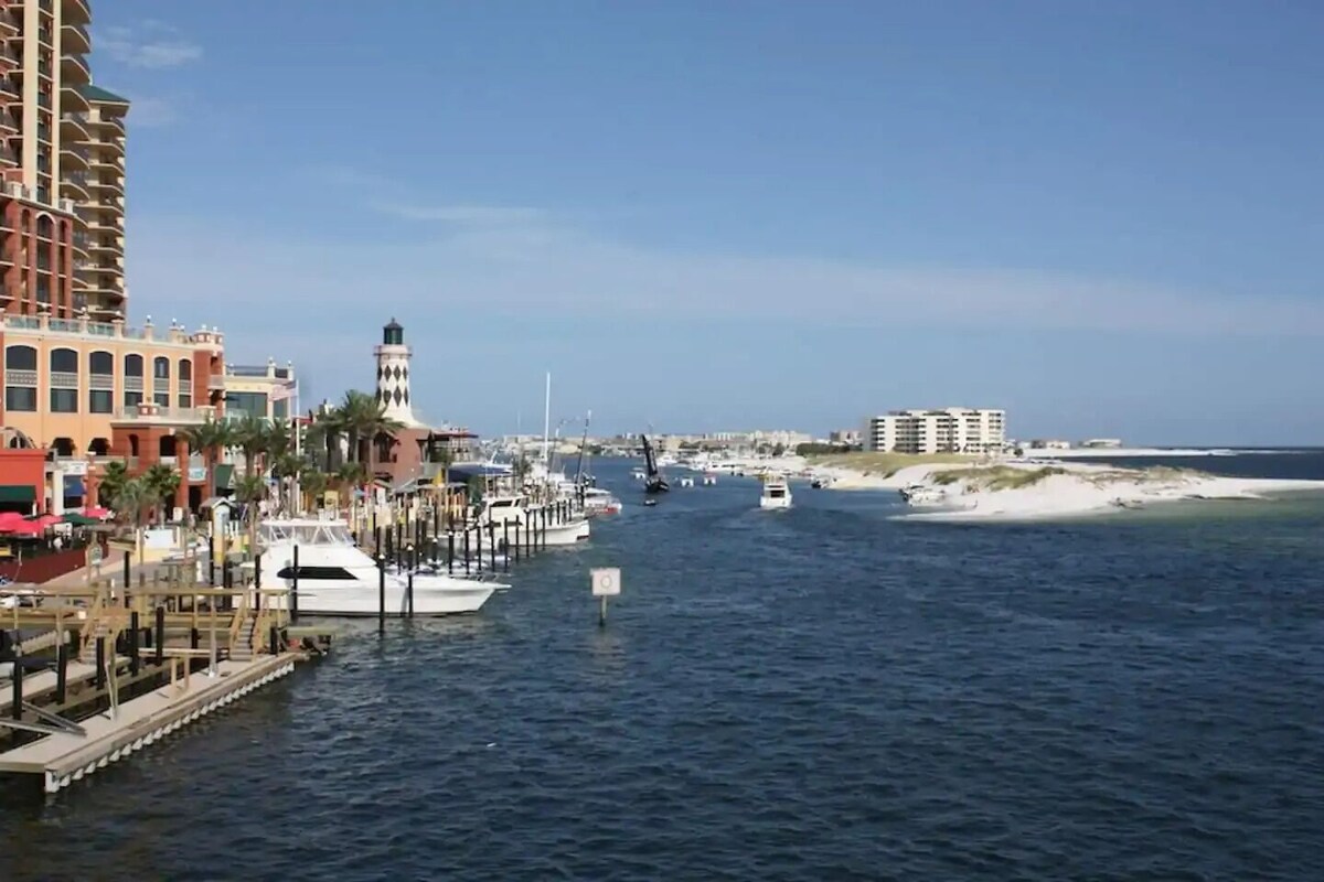Photo 26 of Lovely 2 Bedroom condo in Destin + private balcony