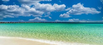 Lovely 2 Bedroom condo in Destin + private balcony 
