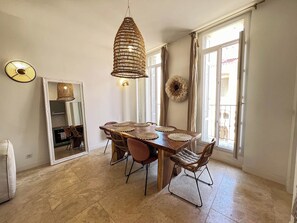 Dining - Magnificent T2/3-Marseille 13007 (Marseille)