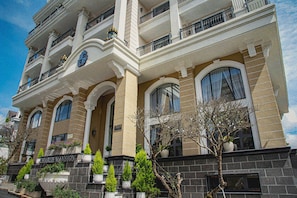 Fachada da propriedade