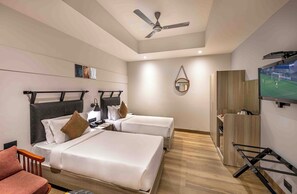 Kahden hengen deluxe-huone (yksi tai kaksi sänkyä) | 1 makuuhuone, tallelokero huoneessa, työpöytä