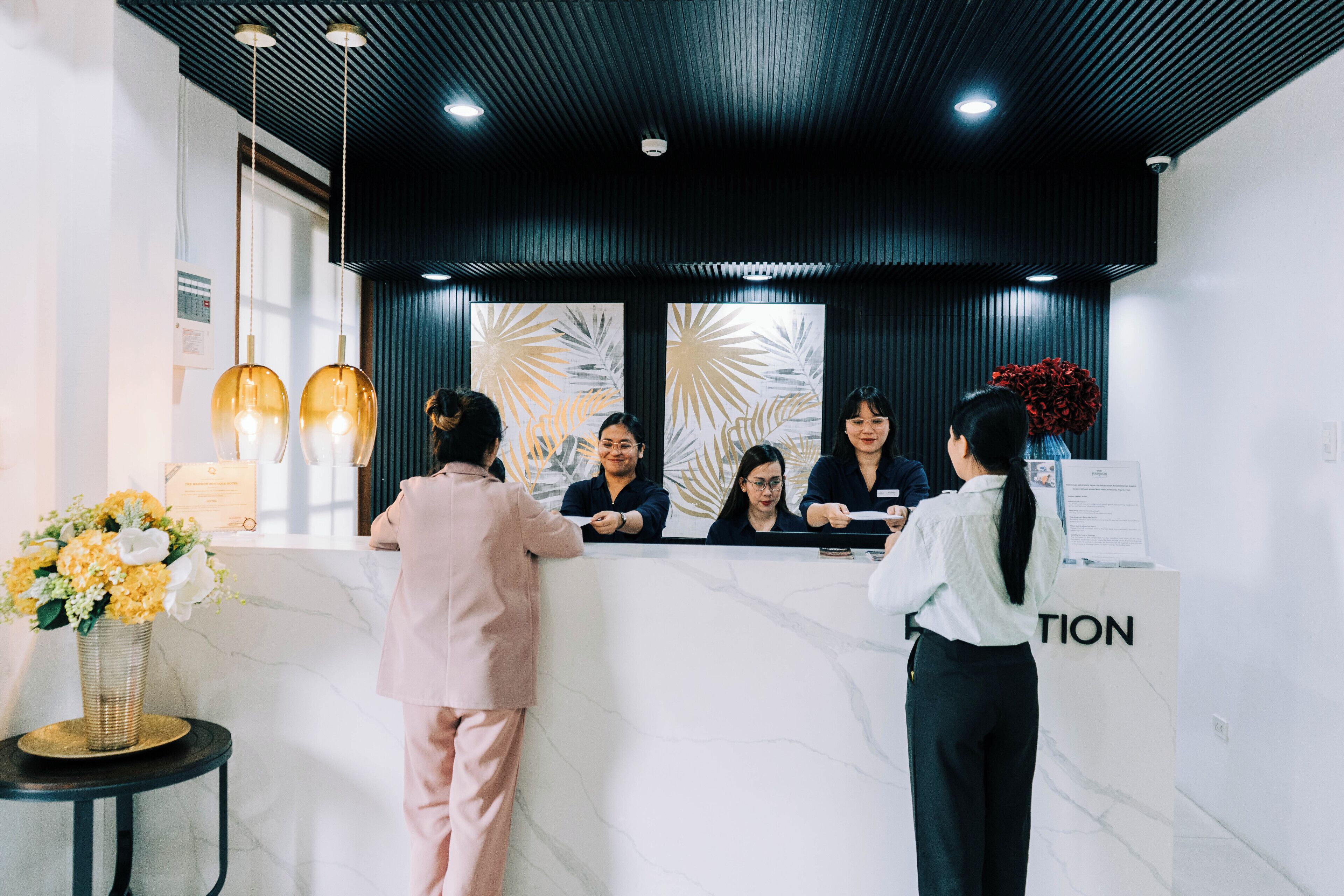 Concierge desk