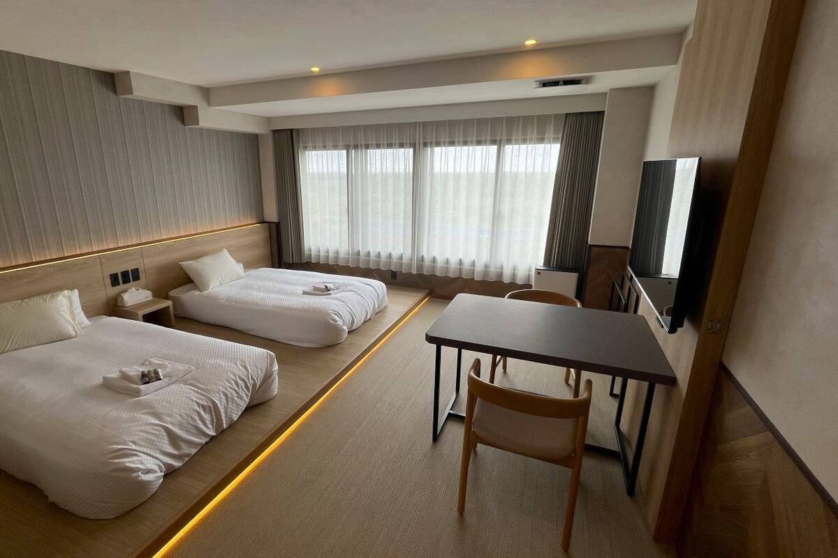 Free WiFi, bed sheets