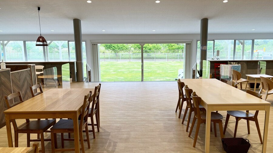 Luana Hasunuma HOTEL&CAFE