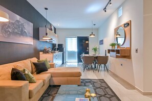 Una Smart TV, una oficina