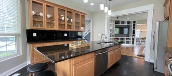 Charming Historic Home with Modern Comforts ~Near Drake and Downtown!!