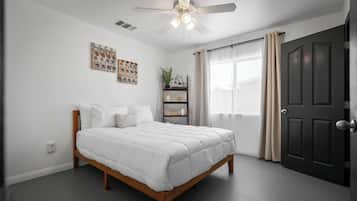 4 عدّة غرف نوم ومكواة/لوح كي وواي فاي وملاءات أسرّة