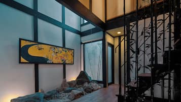 Design villa, niet-roken | 2 slaapkamers, donzen dekbedden, een bureau, een strijkplank/strijkijzer