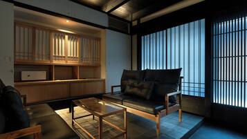 Design Villa, Non Smoking | Living area | Flat-screen TV