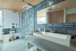Design Villa, Non Smoking | Bathroom | Separate tub and shower, free toiletries, hair dryer, slippers - KIRAKU KYOTO RINPA (Kyoto)