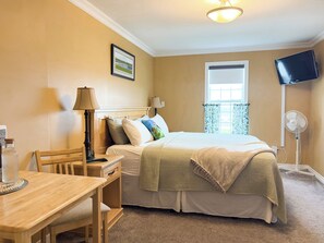 5 dormitorios, tabla de planchar con plancha, wifi gratis y ropa de cama