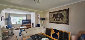 TV, lareira
