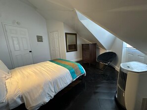4 Schlafzimmer, Bügeleisen/Bügelbrett, kostenloses WLAN, Bettwäsche