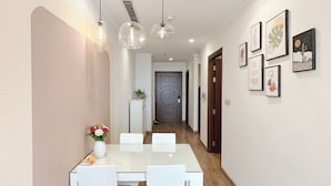 Apartemen Deluks, pemandangan kota