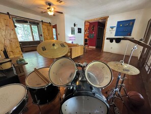 Interior - Log cabin style home 3 miles from downtown Austin (Austin)