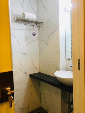 Double Room | Bathroom - New Seven Hills By Glitz Hotels (Mumbai)
