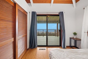 3 bedrooms, desk, WiFi, bed sheets - Panoramic Ocean View in Kona Cloud Forest (Kailua-Kona)