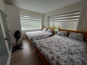 1 bedroom, iron/ironing board, free WiFi, bed sheets - Self Contained Guest Suite (Surrey)