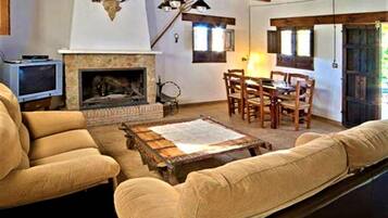 智能电视、壁炉