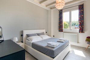 8 camere, Wi-Fi gratuito