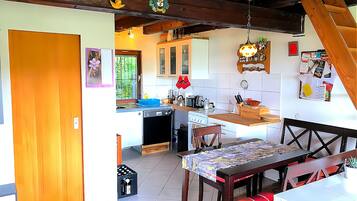 Geladeira, fogão, cooktop, lava-louças