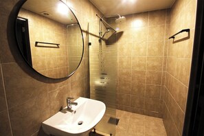 Standard Room | Bathroom | Shower, free toiletries, hair dryer, bathrobes