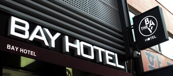 Bay hotel