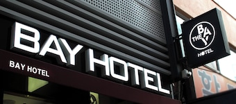 Bay hotel
