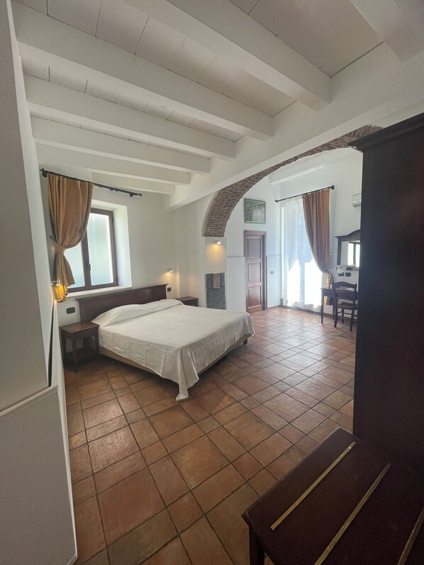 4 chambres, Wi-Fi, draps fournis