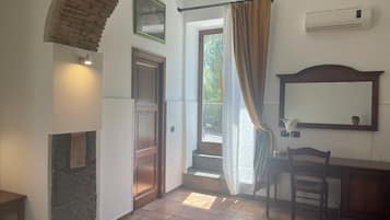 4 bedrooms, WiFi, bed sheets